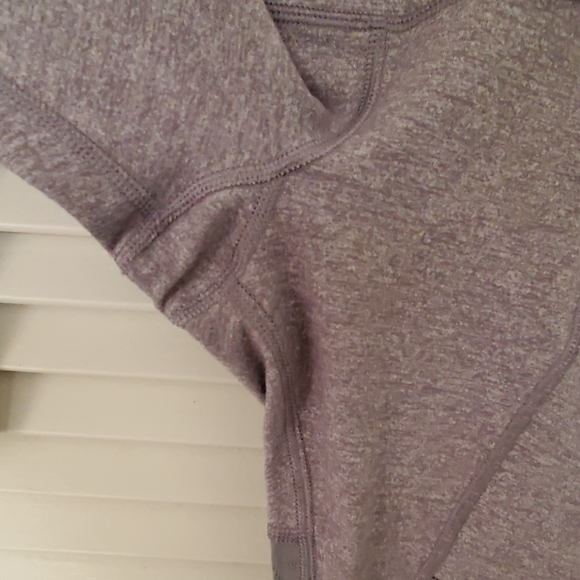 Lululemon - Picture 2 of 5